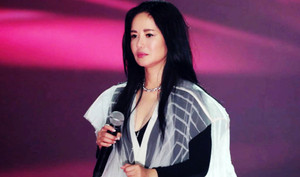 Bị đồn xin rút trước chung kết 'Chị đẹp đạp gió rẽ sóng', Hồng Nhung nói gì?