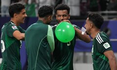 Ghi bàn phút bù giờ ở Asian Cup, đồng đội Neymar ăn mừng độc lạ