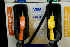 Giá xăng dầu hôm nay 17/1: Giá dầu đi xuống