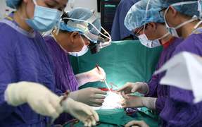 Bộ trưởng Y tế: Việt Nam ‘đi sau về trước’ trong kỹ thuật ghép tạng