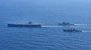 Mỹ điều tàu sân bay tập trận hải quân với Hàn Quốc và Nhật Bản