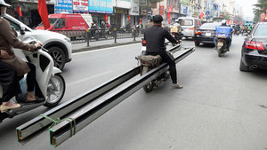 Ám ảnh đoàn quân xe 'thây ma' nghênh ngang tung hoành trên phố Hà Nội, TP.HCM