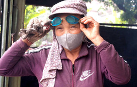 Dân Vũ Đại xuyên đêm đỏ lửa, đeo kính bơi kho cá bạc triệu phục vụ Tết