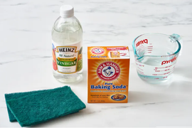 Tại sao không nên trộn baking soda và giấm để làm sạch?