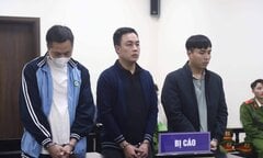 Ba cựu công an 'bắn nhầm' dê của dân lĩnh 7-8 tháng tù