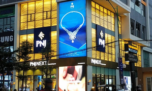 PNJ lãi kỷ lục gần 2.000 tỷ đồng