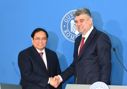 Thủ tướng Phạm Minh Chính và Thủ tướng Romania họp báo sau hội đàm