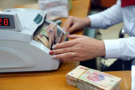 Hàng loạt ngân hàng tiếp tục giảm lãi suất huy động