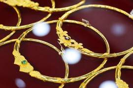 Năm 2024 có nên mua vàng?