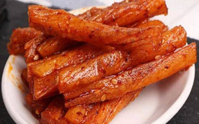 Chia đồ ăn vặt cho bạn, vài giây sau bạn đột tử, cả nhà cậu bé bị kiện