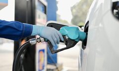 Giá xăng ngày mai có thể tăng lần thứ ba liên tiếp