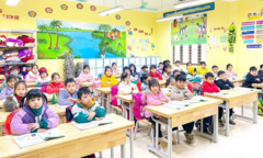 Nhiều trường Hà Nội ghi nhận 80% trẻ mầm non, tiểu học đi học dù rét đậm