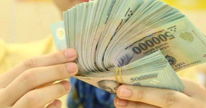 Thưởng Tết cao hơn chồng, vợ tôi mua quà biếu nhà ngoại sang hơn nhà nội