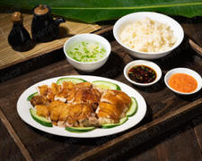 Đến PAMFUN 'ăn vóc, học hay' cùng cơm gà Hải Nam Singapore