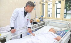 Thay khớp thành công cho cụ bà 105 tuổi bị gãy xương đùi