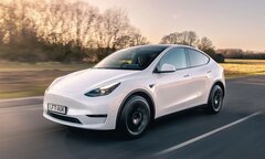 Xe điện Tesla Model Y vượt Toyota soán ngôi bán chạy nhất thế giới