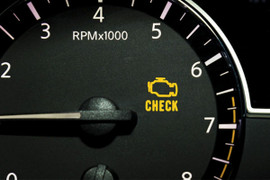 Nguyên nhân đèn Check Engine ô tô sáng và cách khắc phục