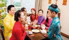 Phụ huynh nên dạy con nhận lì xì Tết thế nào cho đúng cách?