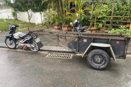 Xe 'máy chém' lại gây tai nạn ở Hà Nội