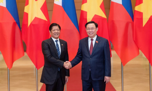 Chủ tịch Quốc hội và Tổng thống Philippines nhấn mạnh gia tăng tin cậy chính trị