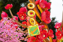 Trung tâm thương mại ở Hà Nội trang hoàng lộng lẫy đón Tết Giáp Thìn 2024