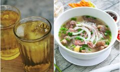 Ăn phở, uống trà đá cùng lúc có gây hại?