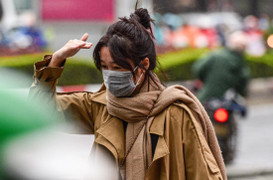 Miền Bắc mưa rét, miền Nam nắng nóng 35 độ C