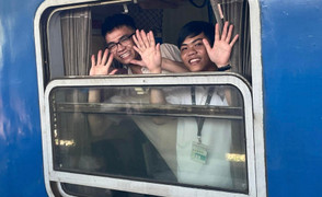 Ga Sài Gòn đông nghẹt người về quê đón Tết sớm