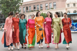 12 con giáp nên mặc áo dài màu gì trong ngày Tết Giáp Thìn 2024?