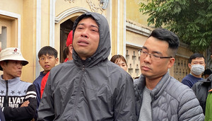 Cháy nhà ở Hải Phòng: 'Khi đi làm vẫn còn vợ con, lúc về thì mất cả'