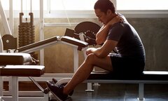 Dấu hiệu cảnh báo cơ thể cần ngừng tập luyện
