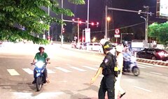 Cảnh sát cơ động có quyền kiểm tra cốp xe để xử phạt?