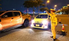 Không bật xi nhan khi chuyển hướng có thể bị xử phạt bao nhiêu tiền?