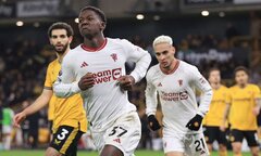 Ghi bàn ở phút 90+7, Man Utd thắng nghẹt thở trong trận đấu 7 bàn thắng