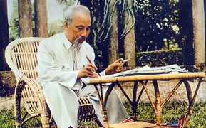 Y phục đặc biệt của Bác Hồ