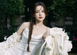 Vì sao Chi Pu tỏa sáng ở Trung Quốc? 