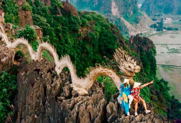 Chinh phục đỉnh núi rồng ở Hang Múa trong năm mới Giáp Thìn 2024