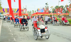 Mailand Hanoi City: Rộn ràng đón khách check in đường hoa Home Hanoi Xuan 2024