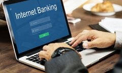 Hết tắc ATM, ngân hàng lại nghẽn chuyển tiền online ngày Tết, khách than trời