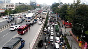 Hà Nội: Cửa ngõ phía Tây ùn tắc mọi ngả ngày giáp Tết