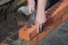 Nhà xây tường 10 có bị thấm?