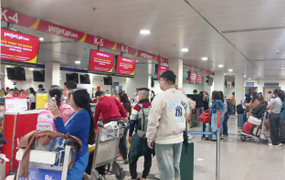 Hàng không bay không có khách một chiều, đón khách về nhà ăn Tết