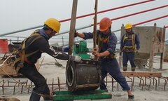 Đại công trường cầu Bến Rừng nối Hải Phòng với Quảng Ninh tất bật ngày cận Tết