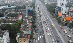 Người dân đổ về quê ăn Tết, đường Vành đai 3 ùn tắc kéo dài 6km