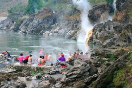 Những phong tục đón năm mới kỳ lạ ở Trung Quốc