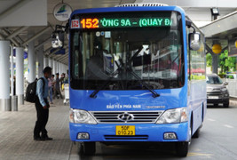 Nhiều tuyến xe buýt TP.HCM chạy xuyên Tết