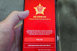 Thủ tướng: Tích hợp ứng dụng VNeID với các dịch vụ ngân hàng, giáo dục, y tế