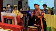 Người mang Truyện Kiều, quan họ vào đại học Ý