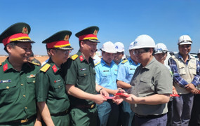 Thủ tướng: Phấn đấu rút ngắn tiến độ hoàn thành sân bay Long Thành từ 3-6 tháng