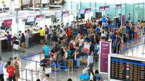 Sau Tết, chặng bay từ miền Bắc, miền Trung vào TP.HCM lại 'cháy' vé